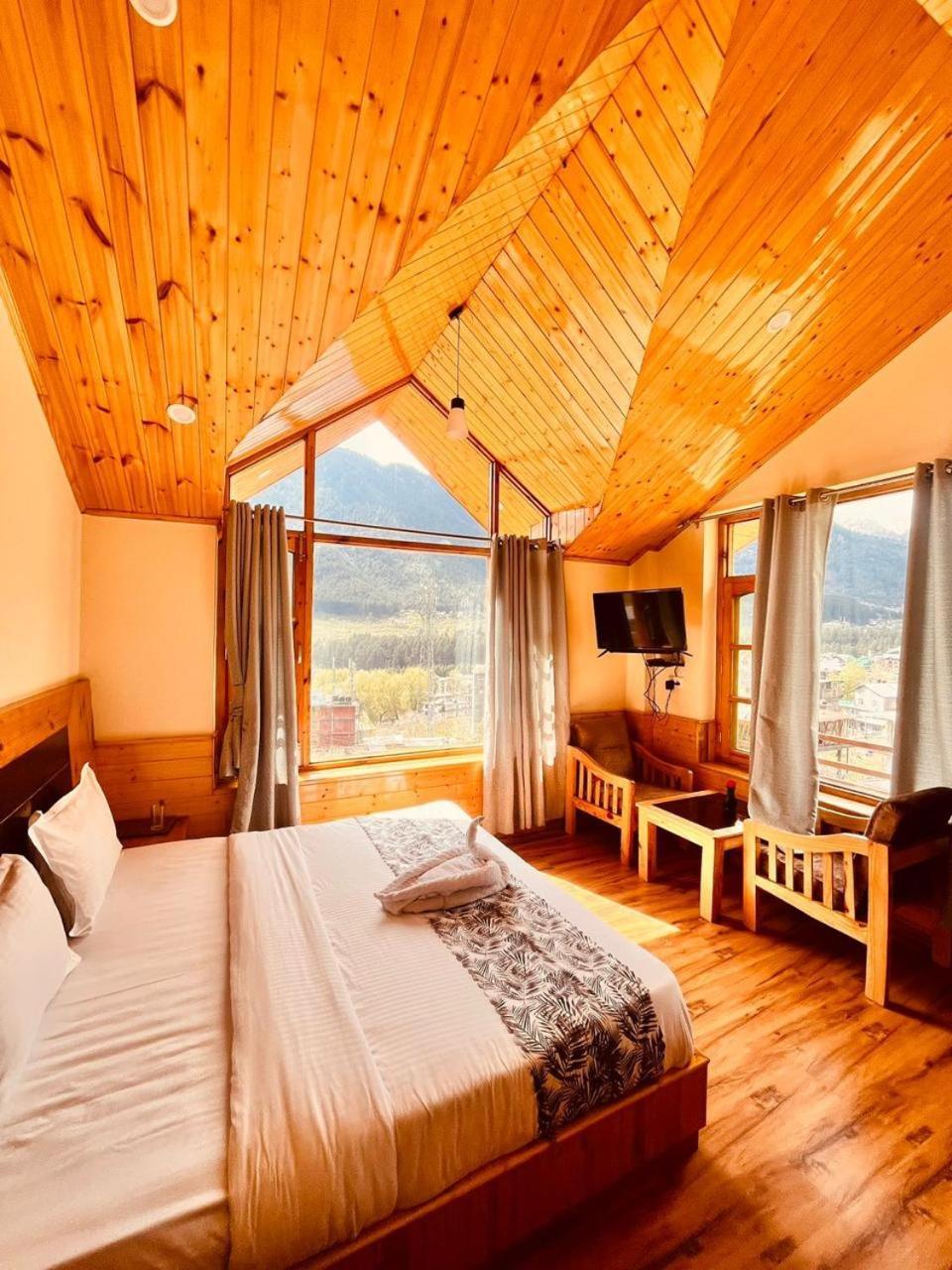 The Rohtang Chalet Hotel Manāli Buitenkant foto
